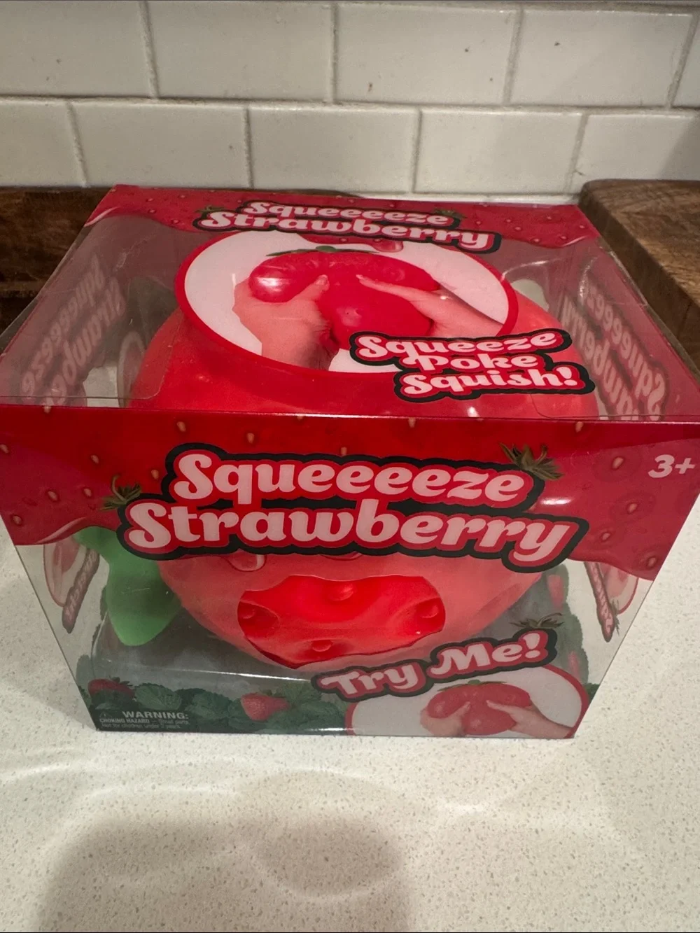 Squeeeeze strawberry new